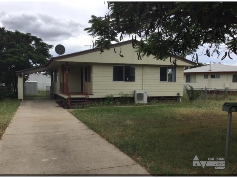 33 Myall St, Blackwater QLD 4717