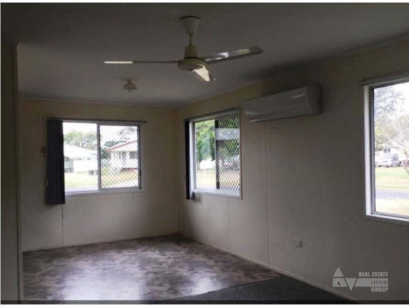 33 Myall St, Blackwater QLD 4717
