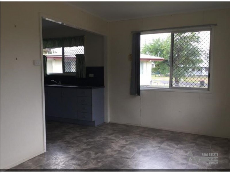 33 Myall St, Blackwater QLD 4717