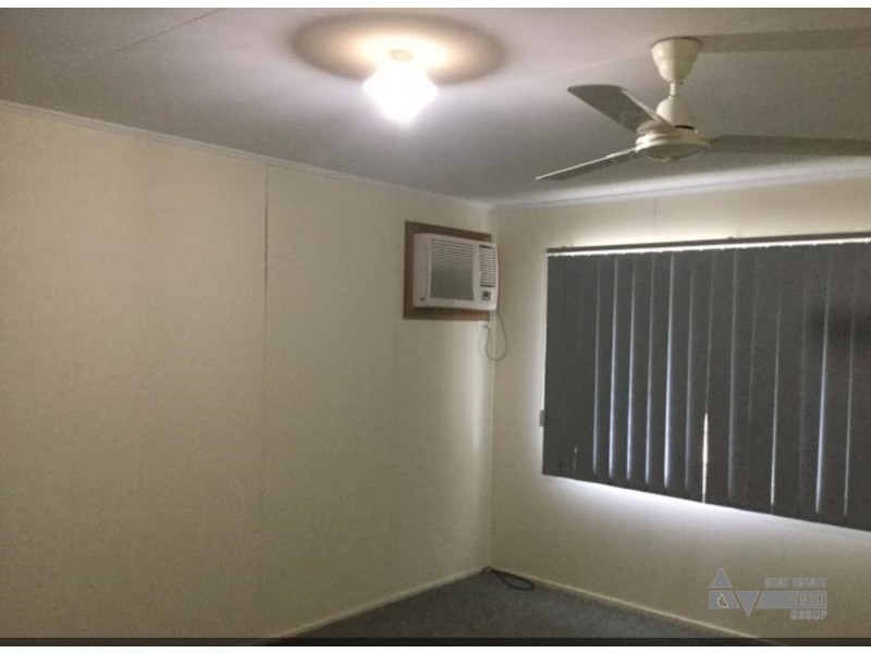 33 Myall St, Blackwater QLD 4717