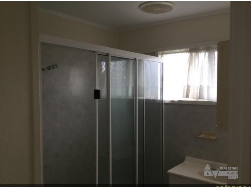 33 Myall St, Blackwater QLD 4717