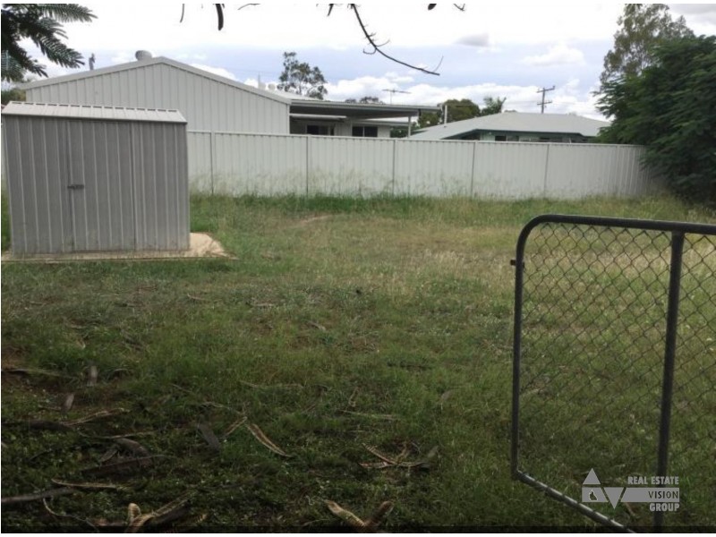 33 Myall St, Blackwater QLD 4717