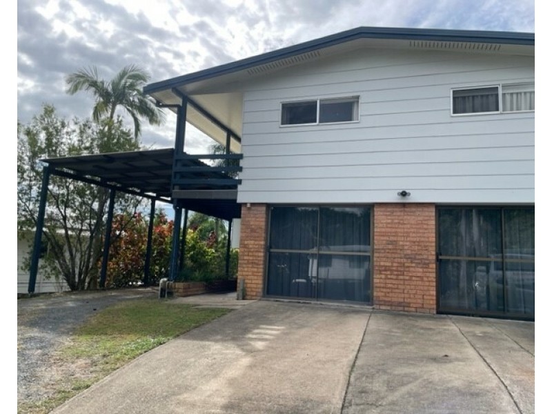 38 Manooka Dr, Cannonvale QLD 4802