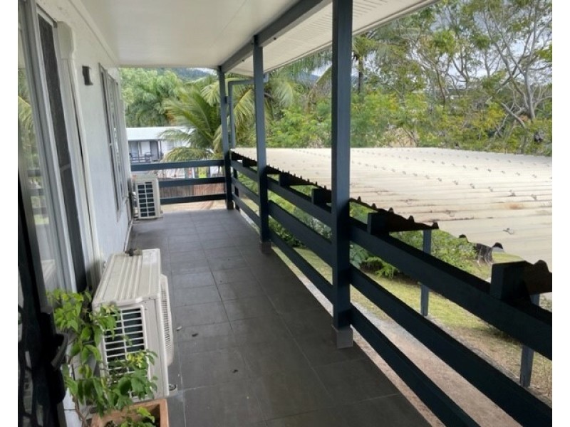 38 Manooka Dr, Cannonvale QLD 4802