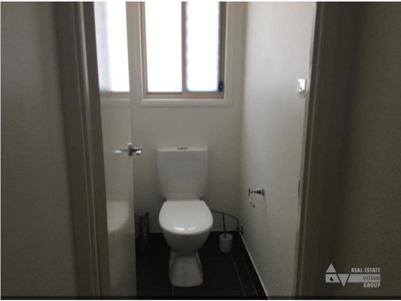 Unit 4/28 Blain St, Blackwater QLD 4717