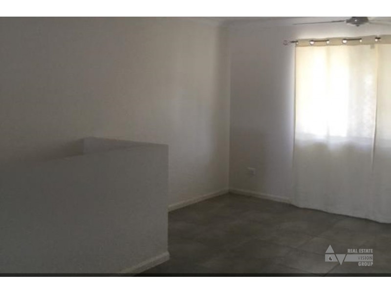 Unit 1/28 Blain St, Blackwater QLD 4717