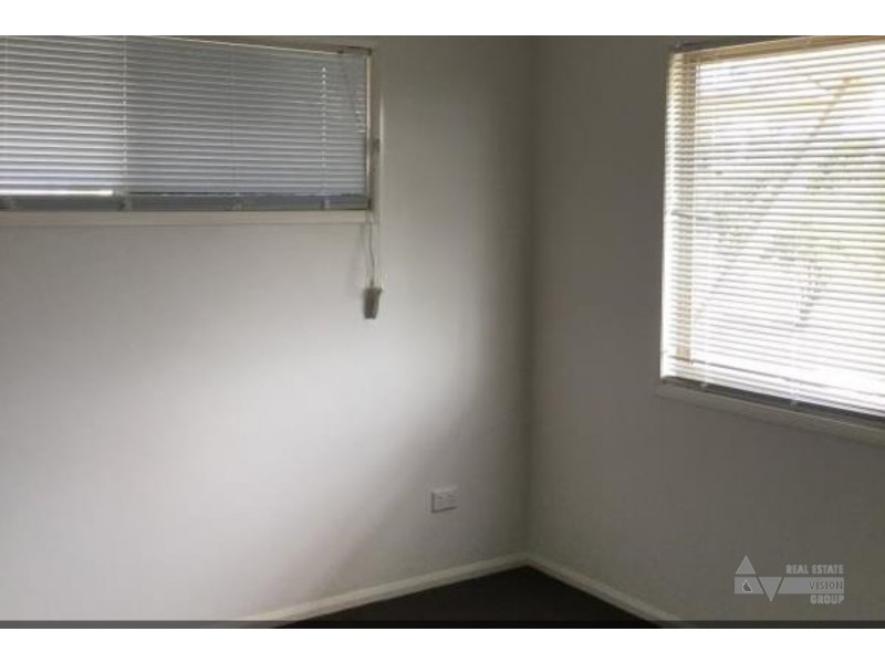 Unit 1/28 Blain St, Blackwater QLD 4717