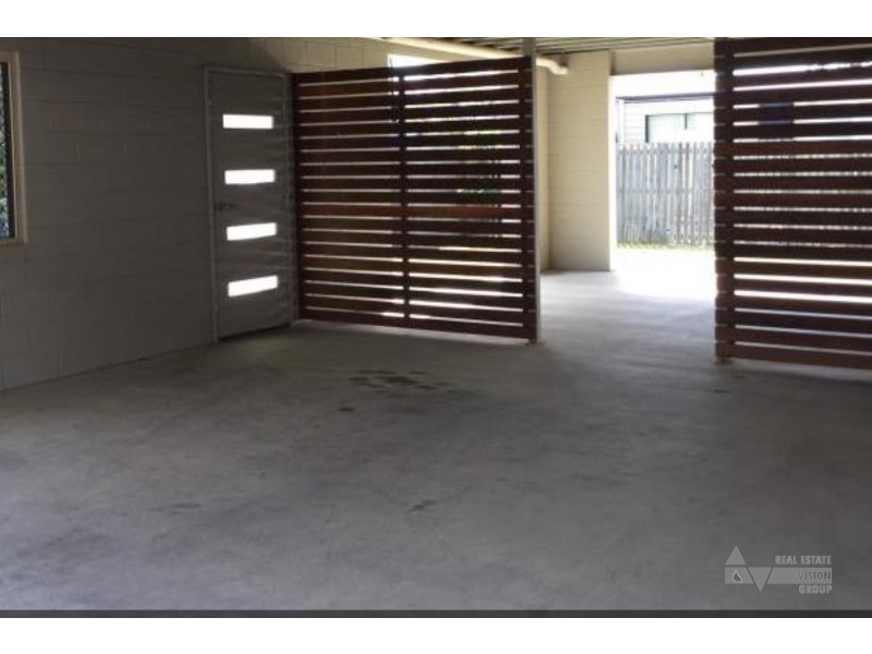 Unit 1/28 Blain St, Blackwater QLD 4717