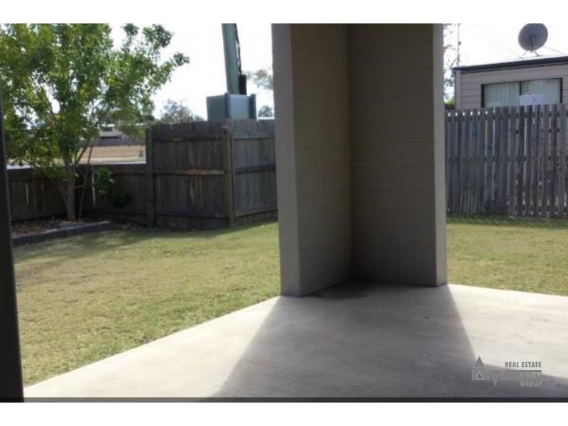 Unit 1/28 Blain St, Blackwater QLD 4717