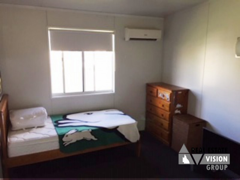3 Summer Red Ct, Blackwater QLD 4717