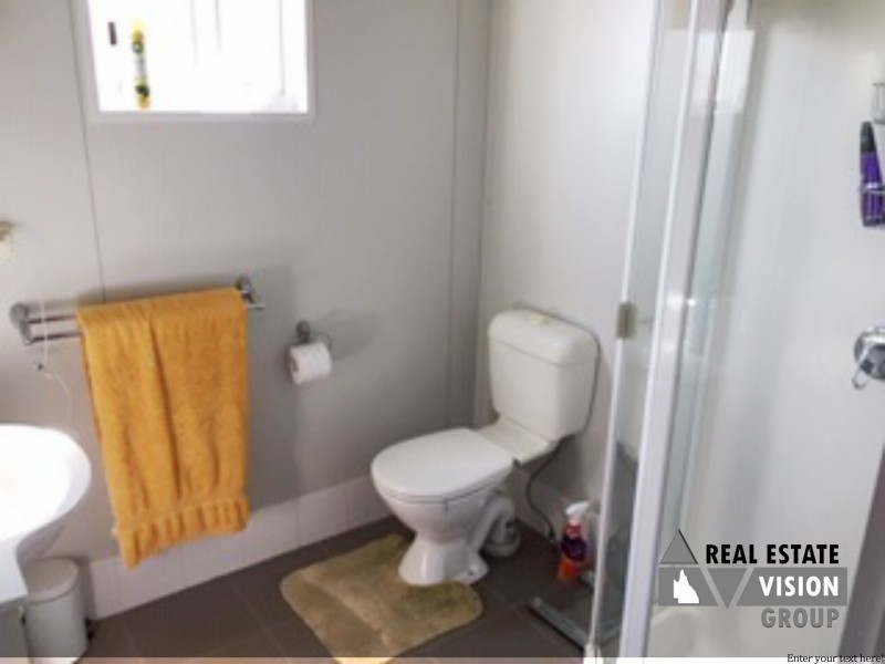 3 Summer Red Ct, Blackwater QLD 4717