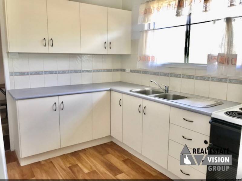 47 Wey St, Blackwater QLD 4717