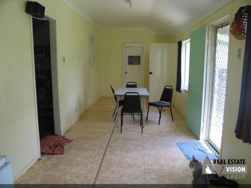 4 Dunning Street, Alpha QLD 4724