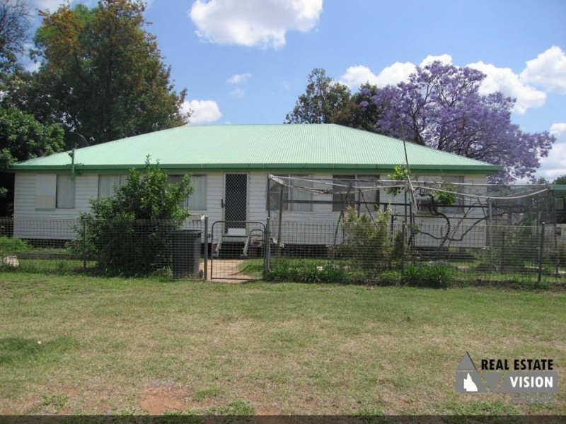 4 Dunning Street, Alpha QLD 4724