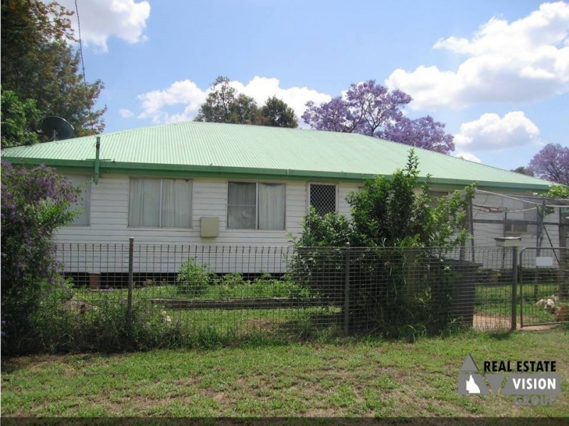 4 Dunning Street, Alpha QLD 4724