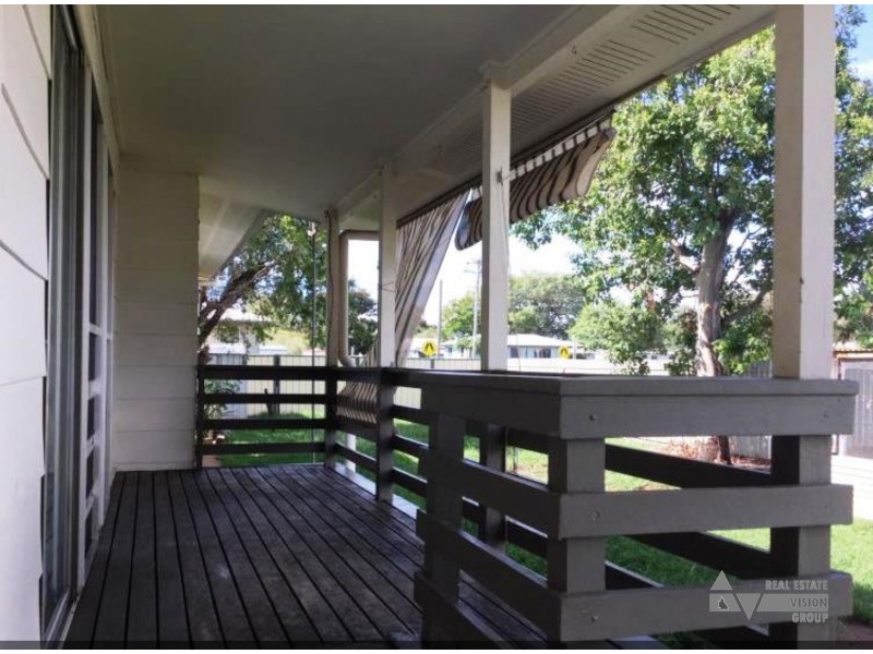 3 Oak St, Blackwater QLD 4717