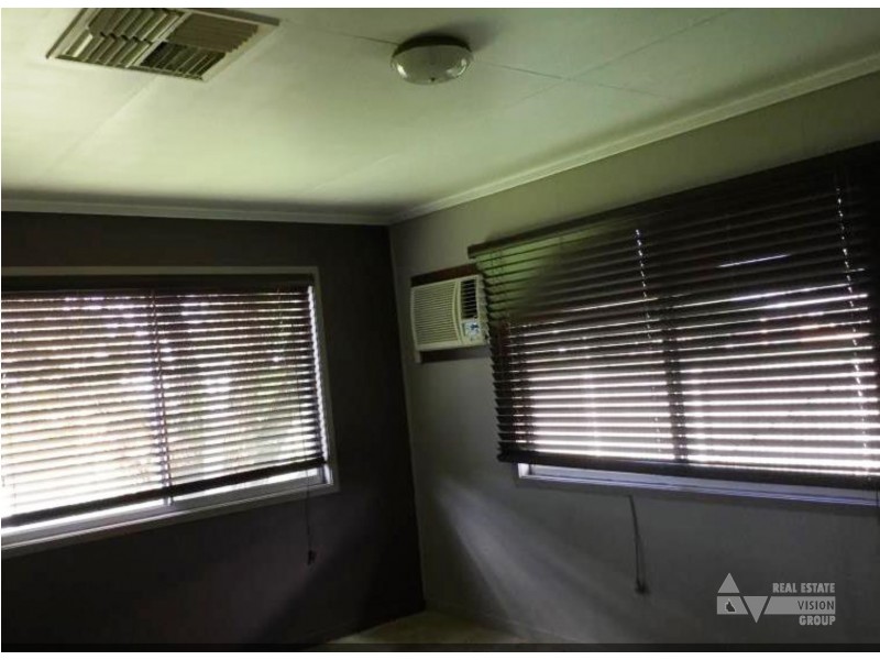 3 Oak St, Blackwater QLD 4717
