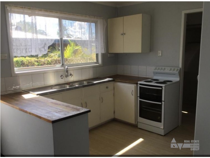 3 Oak St, Blackwater QLD 4717