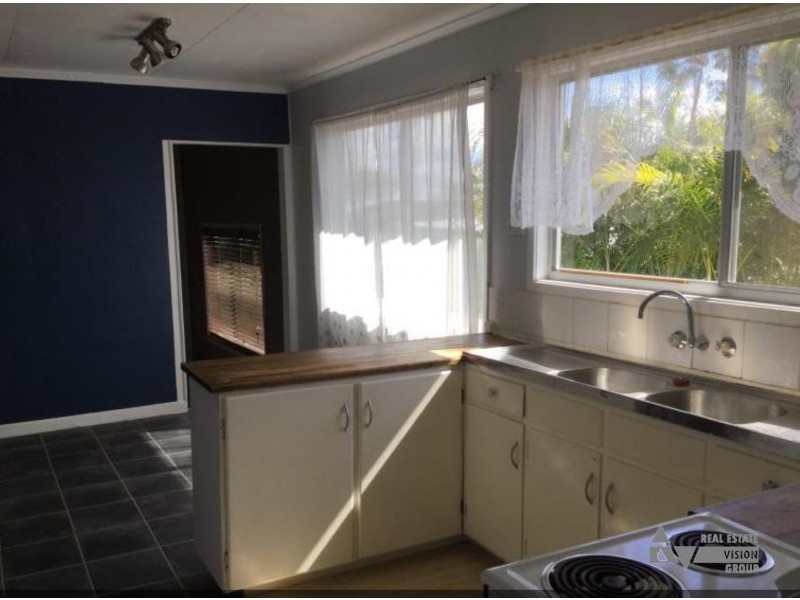 3 Oak St, Blackwater QLD 4717