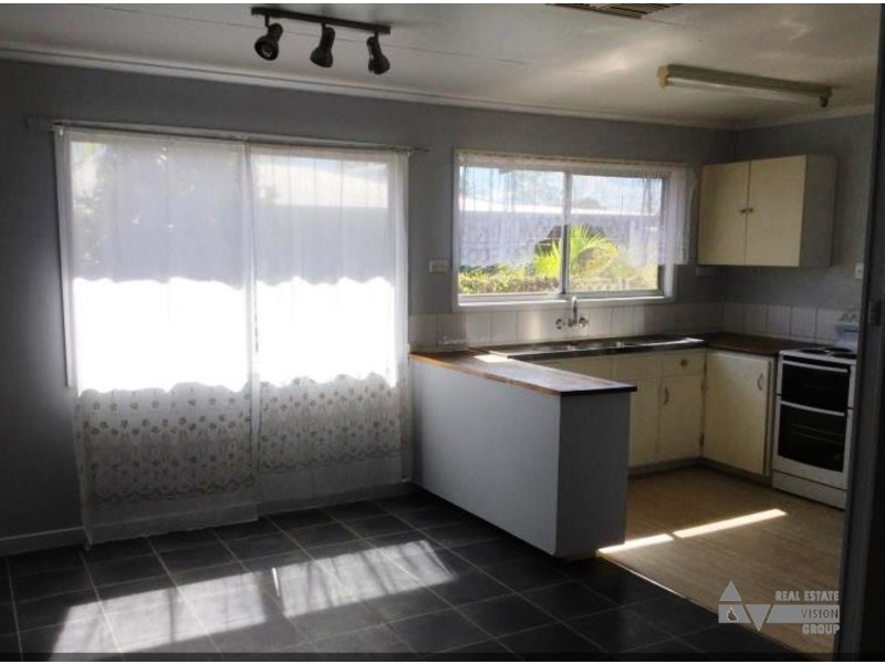 3 Oak St, Blackwater QLD 4717