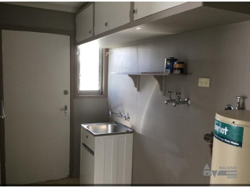 3 Oak St, Blackwater QLD 4717