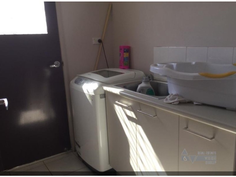 6 Cork St, Blackwater QLD 4717