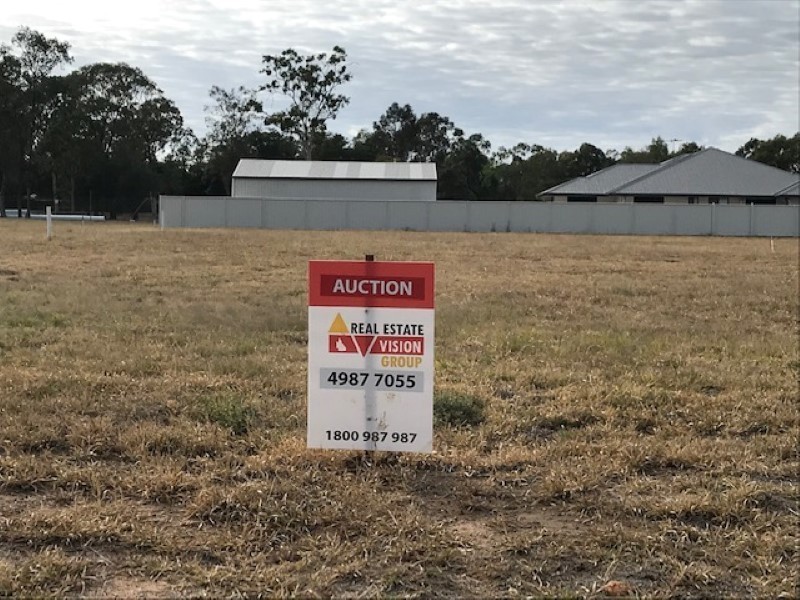 96 Mayfair Dr, Emerald QLD 4720