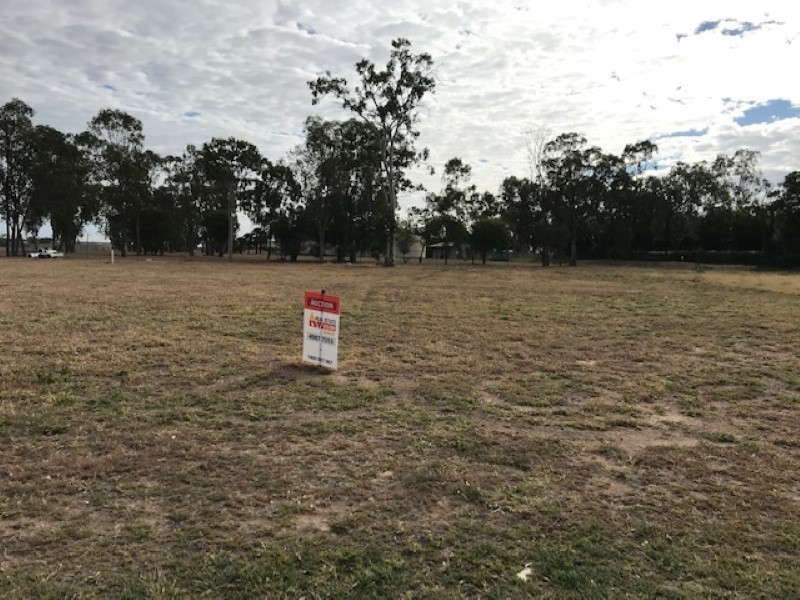 11 Milliken St, Emerald QLD 4720