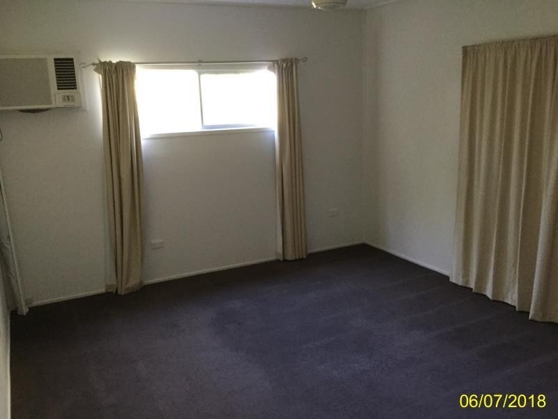 42 Doon St, Blackwater QLD 4717