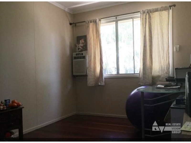 16 Ironbark St, Blackwater QLD 4717