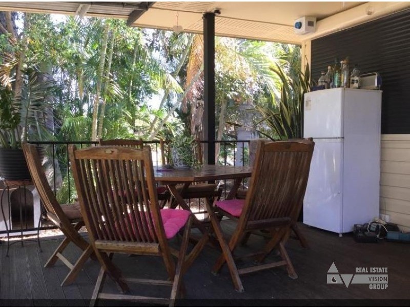 16 Ironbark St, Blackwater QLD 4717