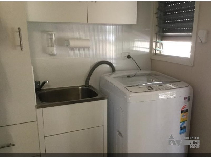 16 Ironbark St, Blackwater QLD 4717