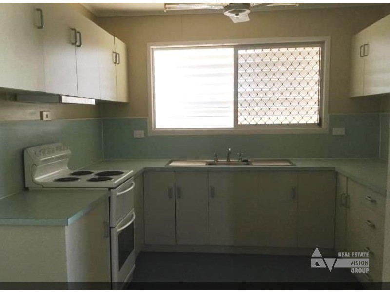 13 Fern St, Blackwater QLD 4717