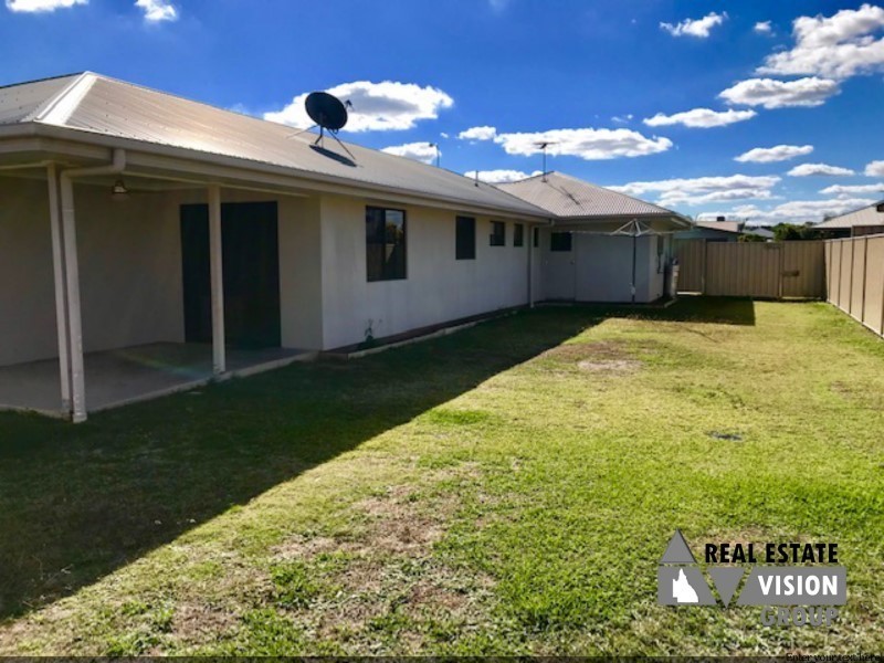 2 Easton Street, Emerald QLD 4720
