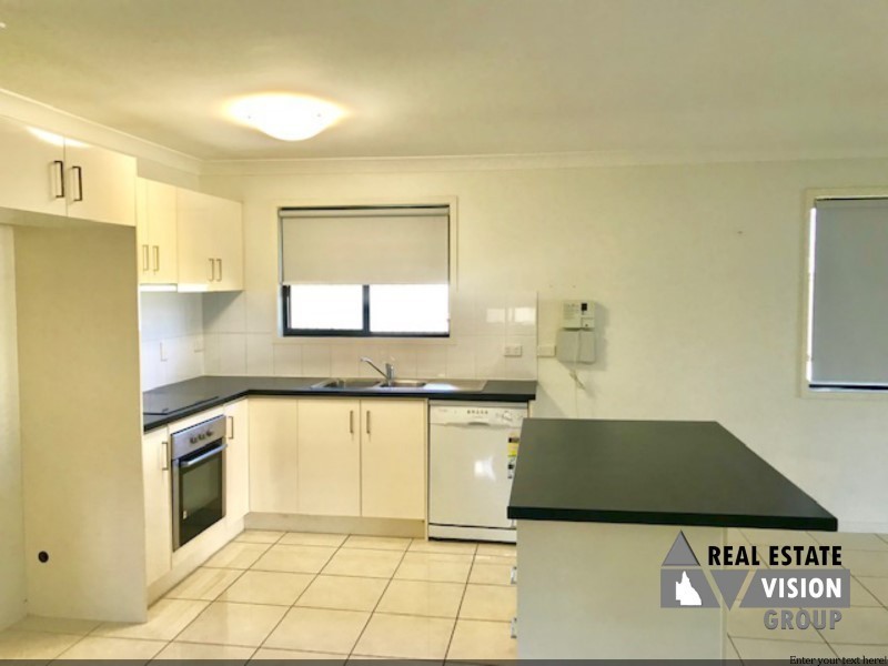 2 Easton Street, Emerald QLD 4720