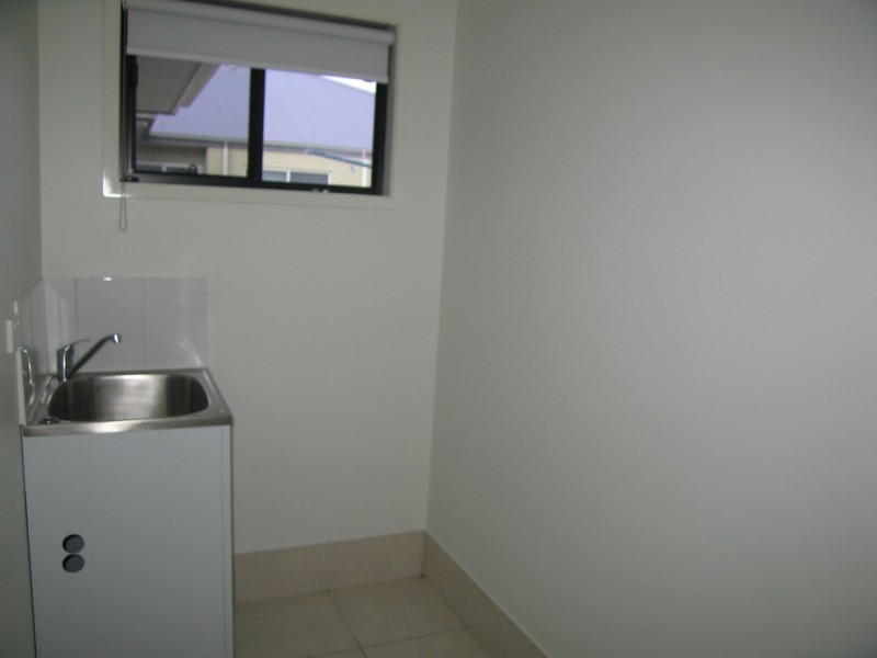 2 Easton Street, Emerald QLD 4720