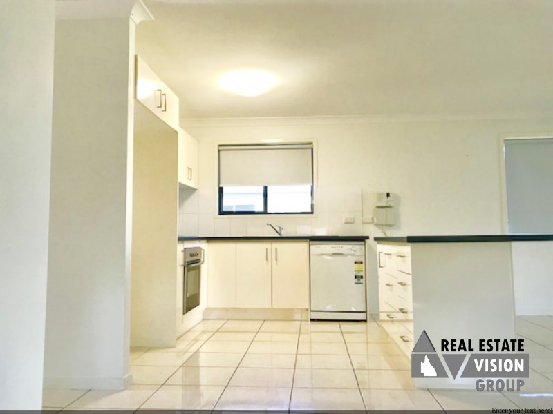 2 Easton Street, Emerald QLD 4720