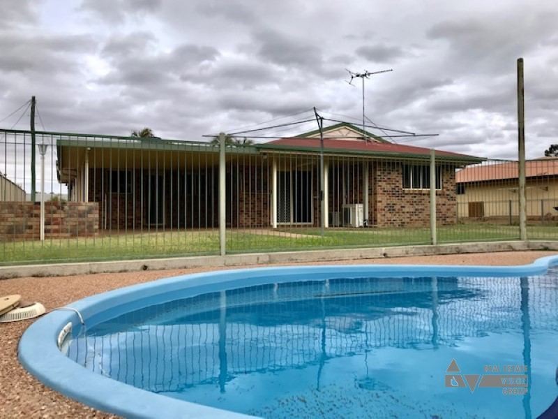 79 Park Ave, Emerald QLD 4720