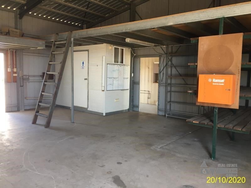37 Ardurad Rd, Blackwater QLD 4717
