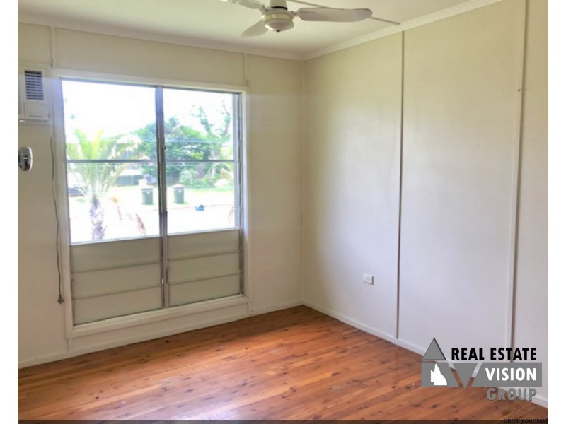 28 Long St, Blackwater QLD 4717