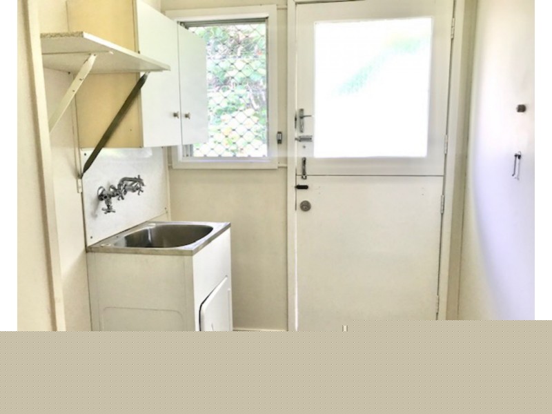 28 Long St, Blackwater QLD 4717