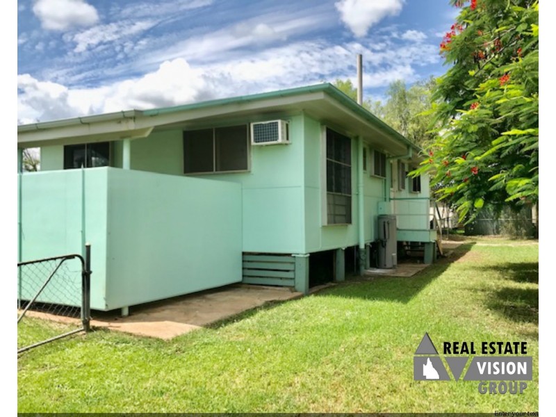 28 Long St, Blackwater QLD 4717