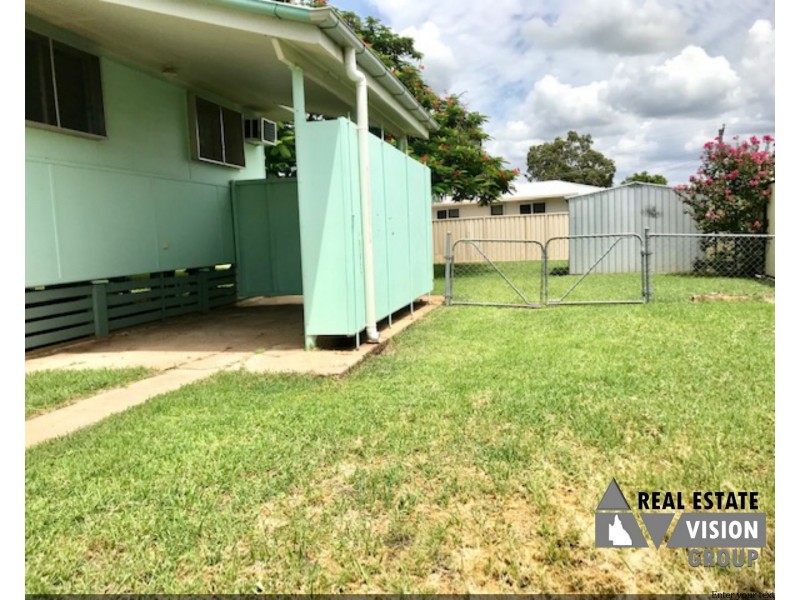 28 Long St, Blackwater QLD 4717