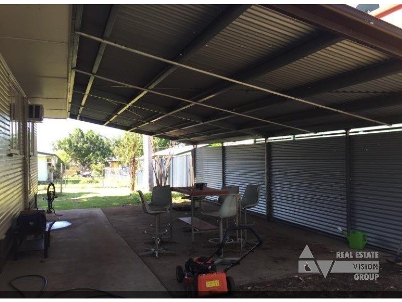20 Arnold St, Blackwater QLD 4717
