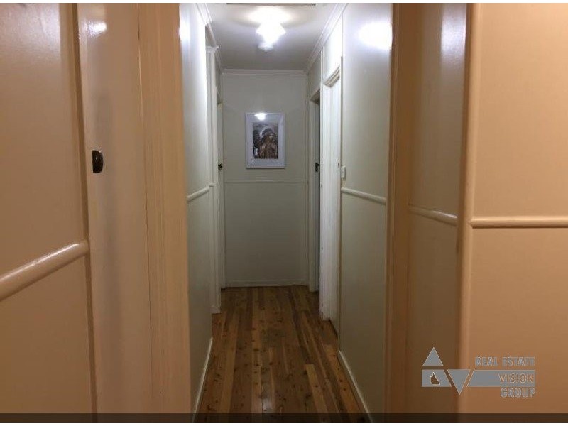 20 Arnold St, Blackwater QLD 4717