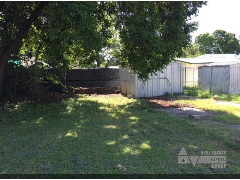 20 Arnold St, Blackwater QLD 4717