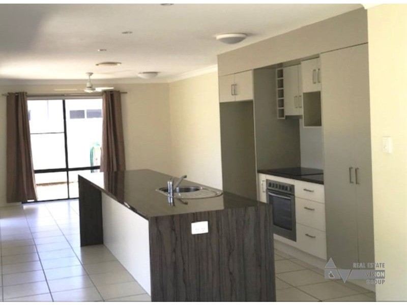 45 Newman Dr, Emerald QLD 4720