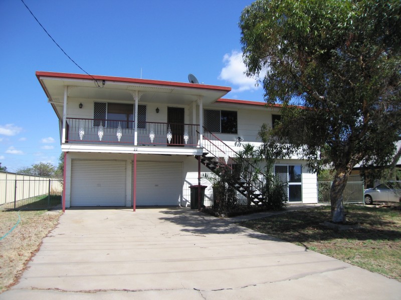 22 Pandanus St, Blackwater QLD 4717