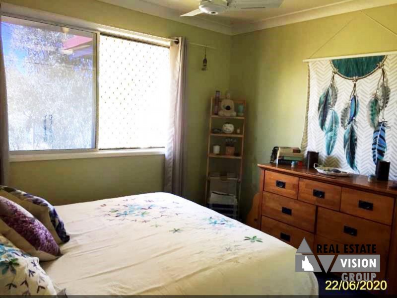 22 Pandanus St, Blackwater QLD 4717