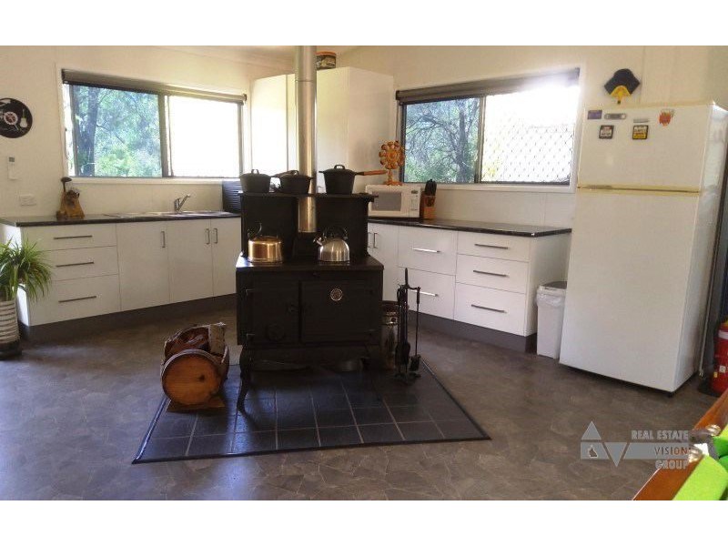 172 Goanna Flats Rd, Rubyvale, The Gemfields QLD 4702